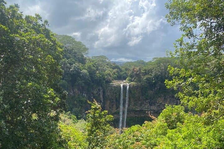 Chamarel Full-Day Tour: Seven Colored Earth, Rhum Distillery & Traditional Lunch photo 2