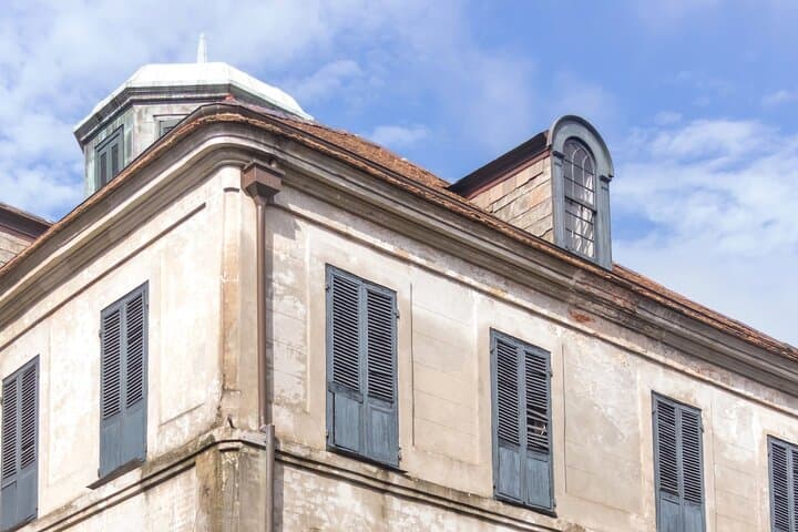 Sin and Tonic: New Orleans Dark-History Pub Crawl photo 6