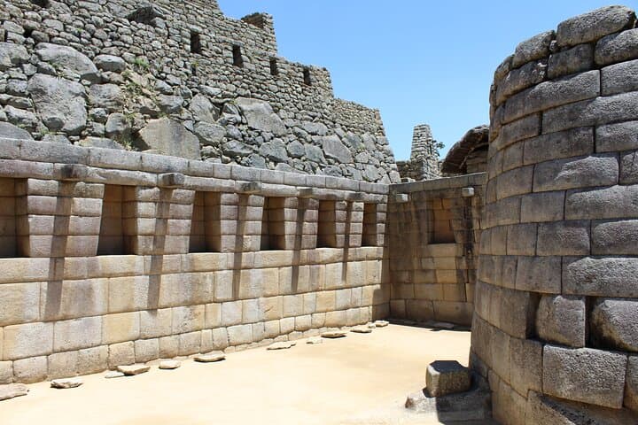 Early-Access Sacred Valley & Machu Picchu 2-Day Train Tour from Cusco photo 4