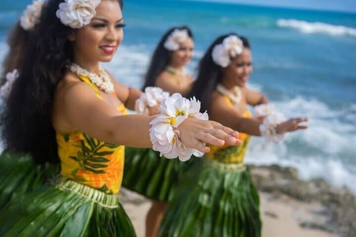 Germaine's Luau — Kapolei Beachfront Hawaiian Luau Experience