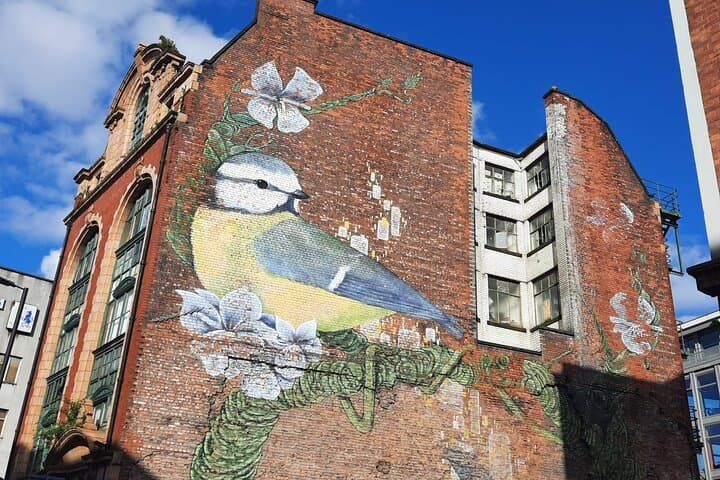 Manchester Street Art Quest: Interactive Northern Quarter Exploration