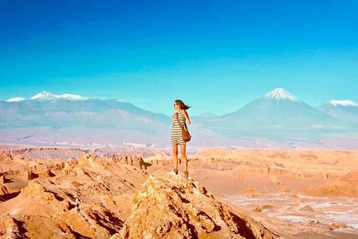Vale de La Luna: Sunset Walks, Petroglyphs and Rainbow Hills Near San Pedro de Atacama