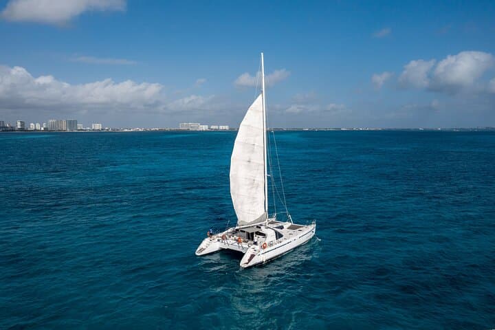 Isla Mujeres Catamaran Day Trip from Cancún — Albatros Plus Experience photo 2