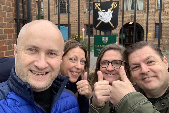 Cambridge Famous Alumni Quest: Interactive Walking Game Through University Highlights photo 2