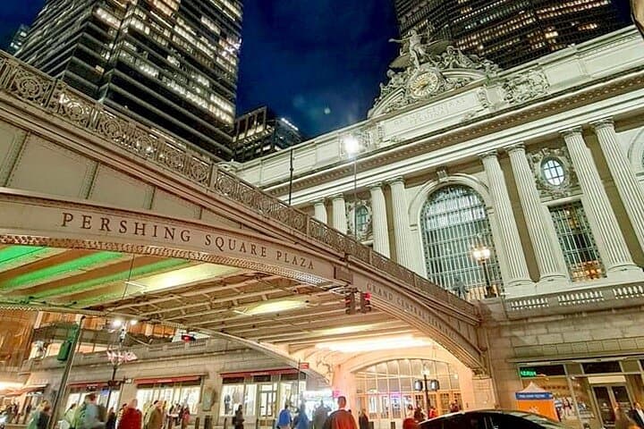 Private NYC Limousine Tour: 3-Hour Luxury Manhattan Sightseeing photo 3