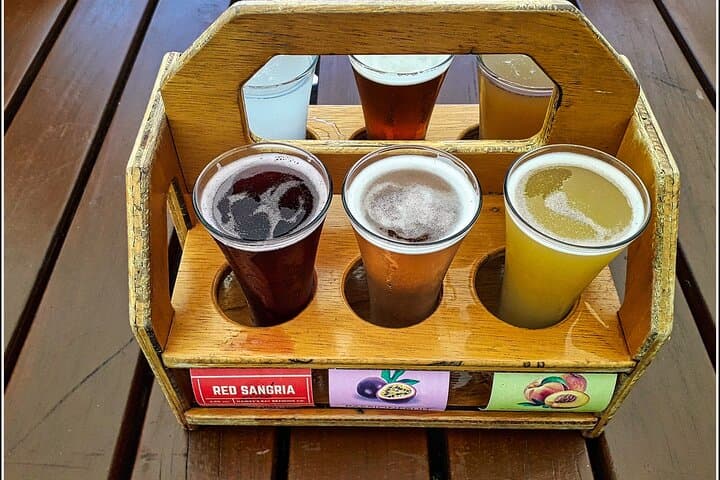 Napier Bay Tasting Tour: Beer, Wine, Cider & Gin Small-Group Experience photo 2