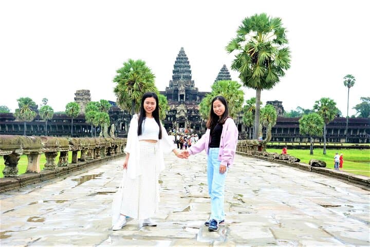 Five-Day Private Cambodia Journey: Angkor Temples to Phnom Penh History photo 5