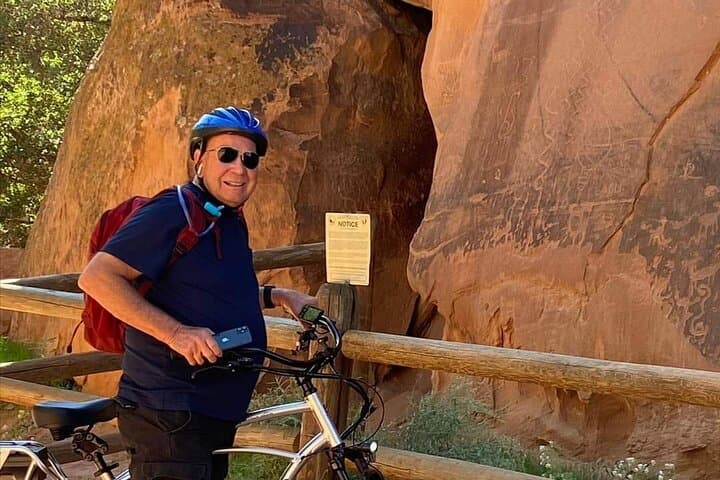 Moab E-Bike Petroglyph Tour — Kane Creek Canyon Ride