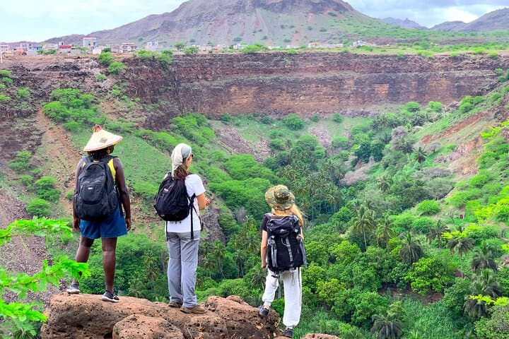 Calabaceira Valley Hike & Cidade Velha Guided Tour — 4-Hour Santiago Island Trek photo 3