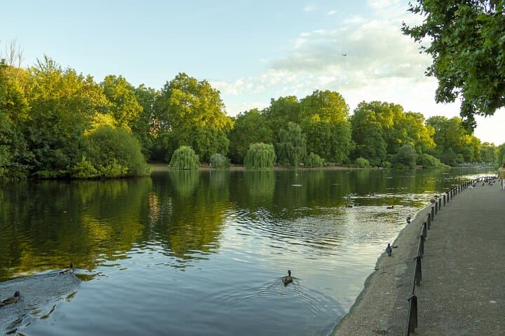 London Walking Tour and Thames Boat Cruise: Top Highlights & Practical Guide photo 4