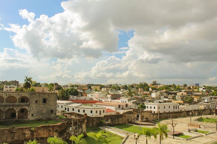 Explore Santo Domingo's Colonial Zone: Full-Day Tour from Punta Cana with Lunch