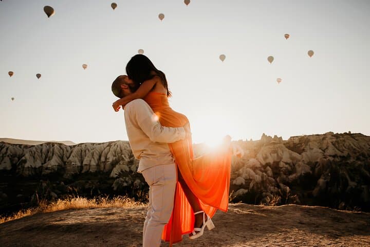 Sunrise Photo Shoot in Cappadocia with Hot Air Balloons photo 4