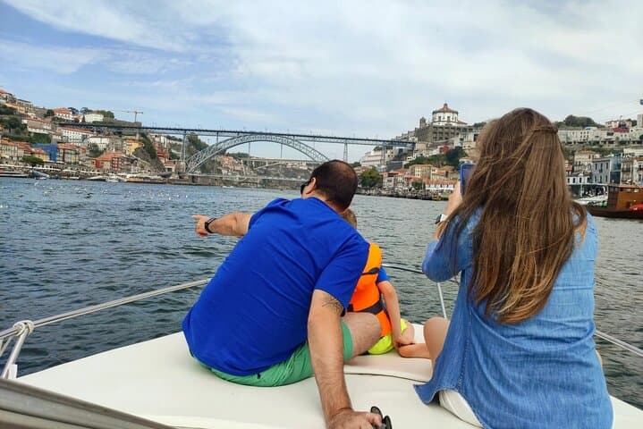 Private Boat Tour to D. Luís Bridge - Porto River Cruise (1 Hour) photo 6
