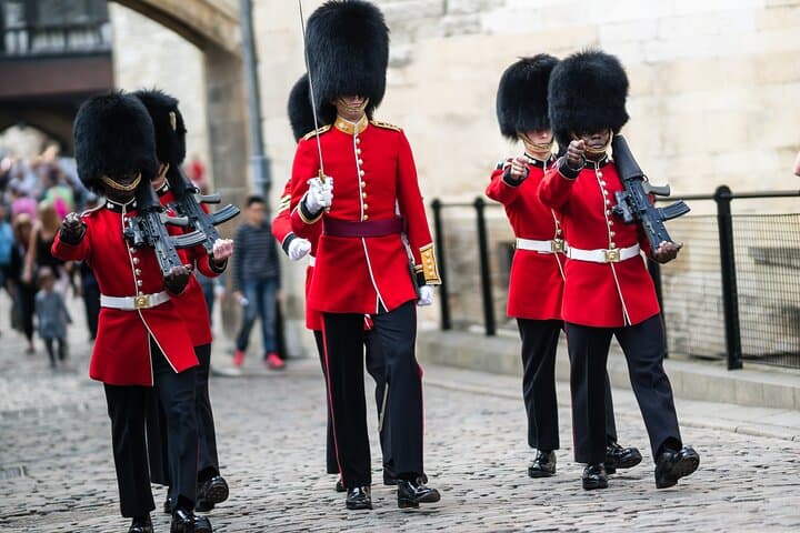 Visiting the Tower of London: Crown Jewels & Beefeater Tour Guide photo 3