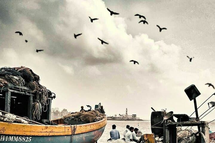 Explore Mumbai's Vibrant Tapestry on a Private City Tour photo 3