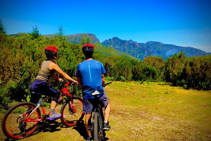 Madeira Beginner Mountain Biking: Poiso to Camacha Easy MTB Tour photo 2