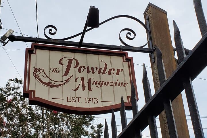 evening-charleston-walking-tour-pirates-patriots-prohibition photo 6