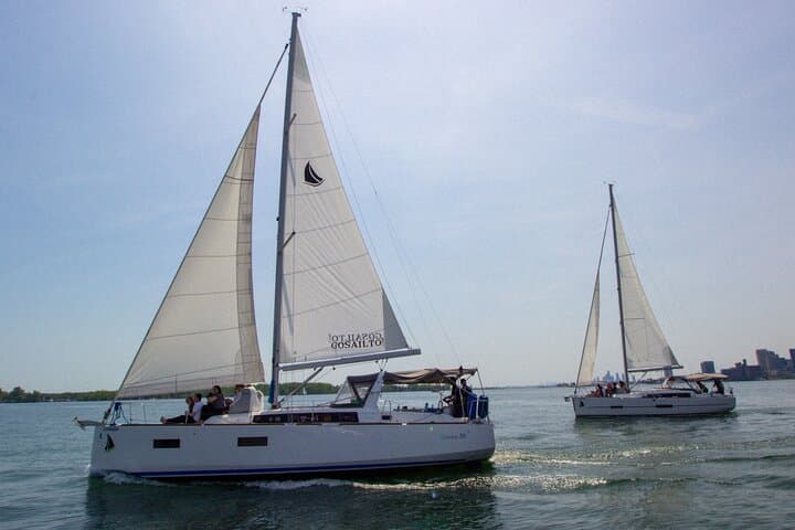 Toronto Harbour 2-Hour Shared Sailing Experience — CN Tower Views & Island Passage photo 3