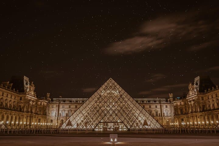 Paris by Night 2CV Tour: 2-Hour Iconic Lights & Landmarks photo 3