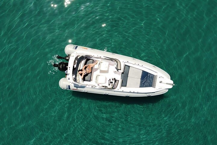 Private Speed Boat to Navagio Shipwreck & Blue Caves — Zakynthos Day Charter photo 4