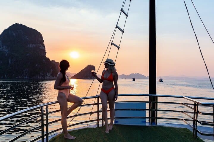 Halong Bay One-Day Small-Group Cruise: Cave, Kayak & Titop Island photo 6