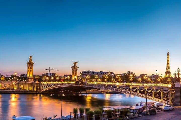 Overnight Seine Dinner Cruise & Yacht Hotel Experience in Paris photo 6