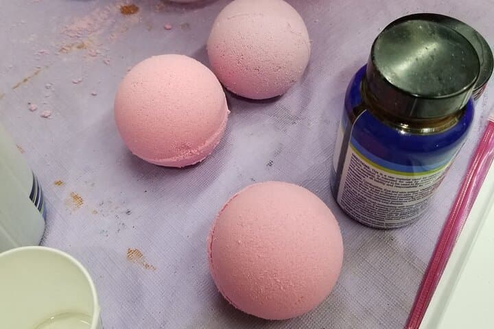 Bath Bomb Making Class in Newark — DIY Spa Workshop & Craft Experience