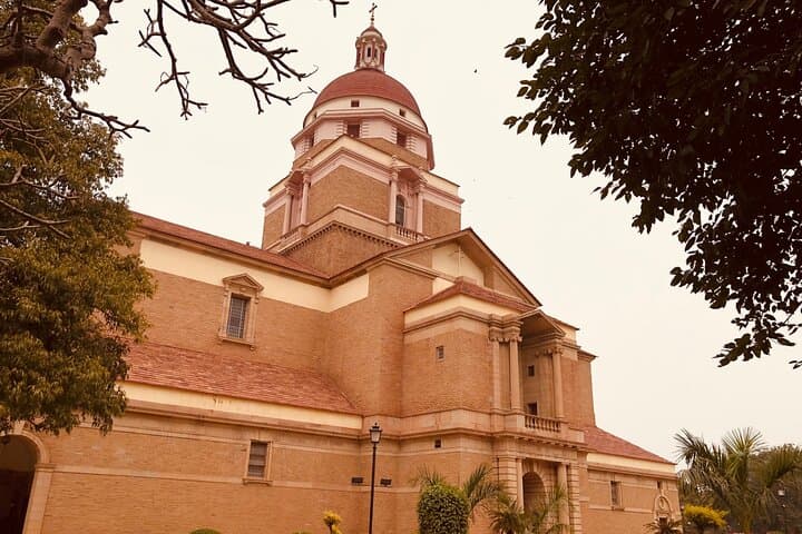 Sunrise Cycling Through Lutyens' Delhi: Half-Day Historical Ride photo 6