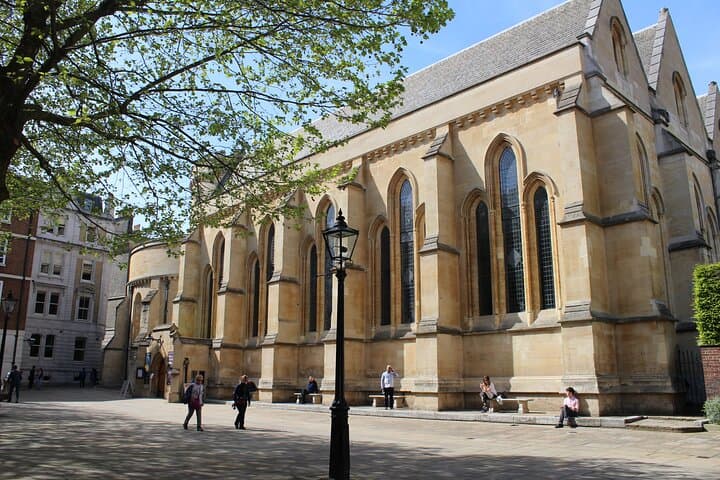 Da Vinci Code Walking Tour London: Follow Langdon's Trail Through Historic Central London
