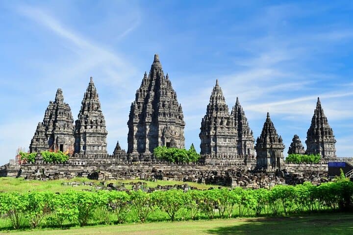 Yogyakarta Day Tour: Borobudur, Merapi Lava Jeep & Prambanan in One Day photo 5