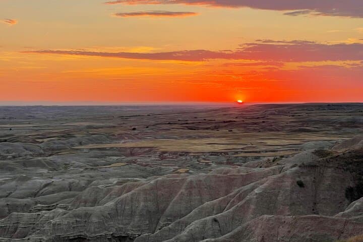 Badlands Sunset & Night Sky Wildlife Tour — Evening Views & Stargazing photo 3