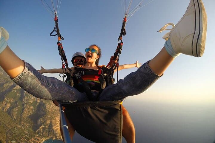 Paragliding Cleopatra Beach: Tandem Flights from Antalya