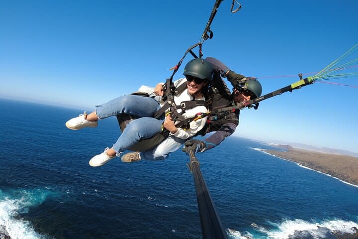Rollercoaster Tandem Paragliding in Lanzarote — Ocean and Lava Flights photo 6