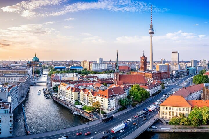 Berlin Scavenger Hunt: Self-Guided Walking Tour & Audio Puzzle Trail photo 2