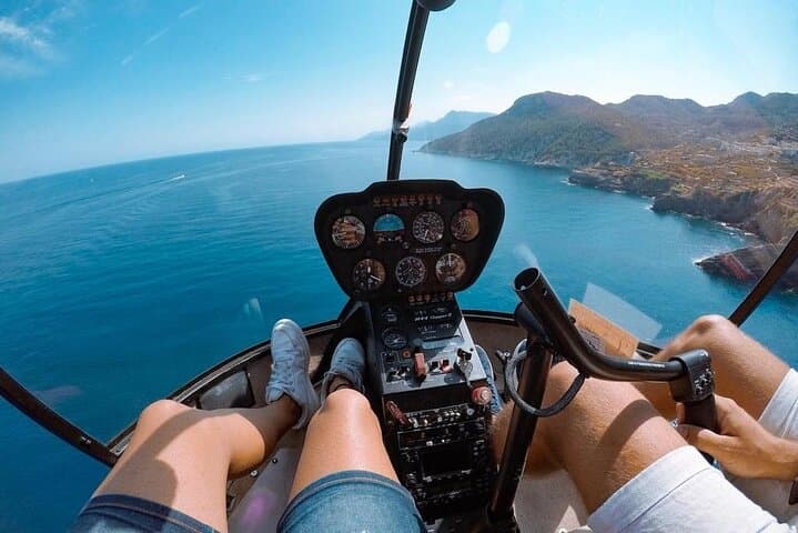 Boracay by Helicopter: Private 10-Minute Aerial Flight Over White Beach & Reefs photo 2