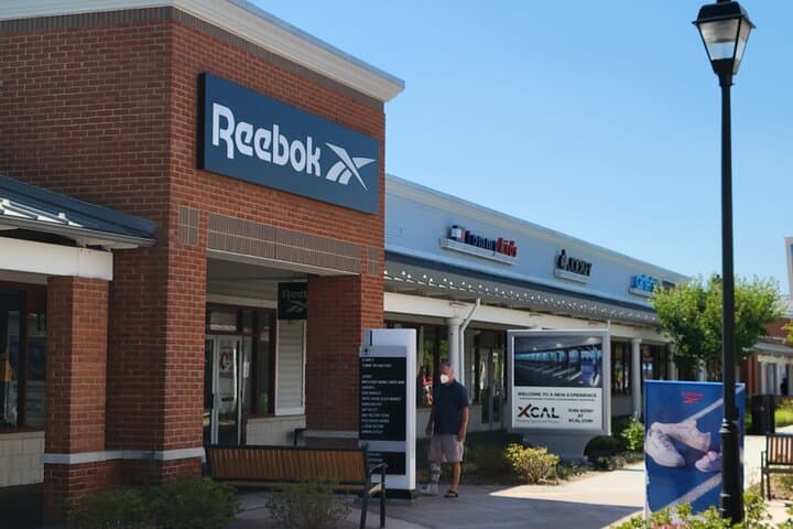 Leesburg Premium Outlets Shopping Tour from Washington DC photo 6
