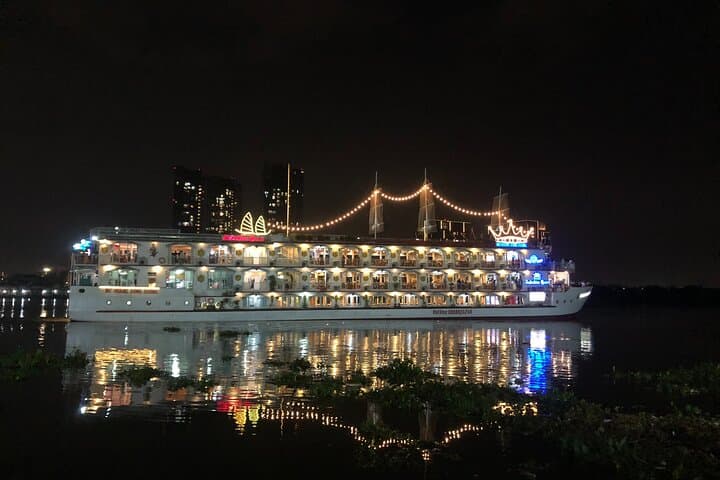 Evening Cyclo Tour, Traditional Water-Puppet Theater & Saigon River Dinner Cruise photo 6