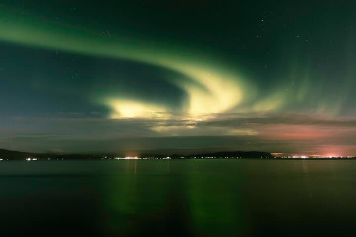 Private Northern Lights Hunt from Reykjavík — Guided Aurora Chase photo 6