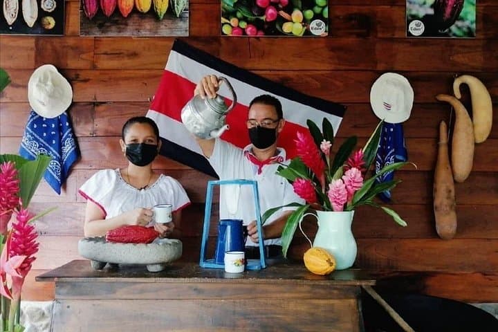 Costa Rican Cooking Class in La Fortuna — Learn to Make Gallos on a Farm photo 4