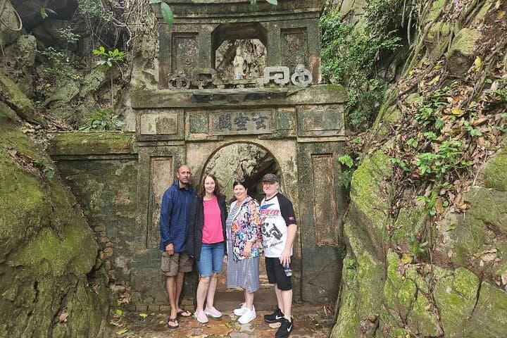 Exploring Da Nang's Marble and Monkey Mountains photo 6