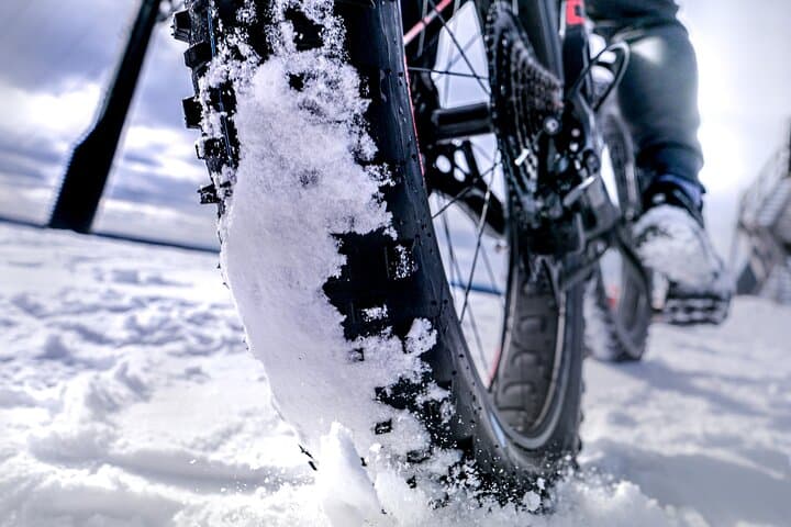 Winter Fatbiking Around Ivalo: 2-Hour Guided Ride on Lapland Trails photo 2