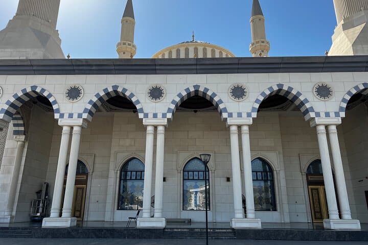 Explore Dubai's Top Attractions: Blue Mosque, Abra Ride & Old Market Walk photo 3