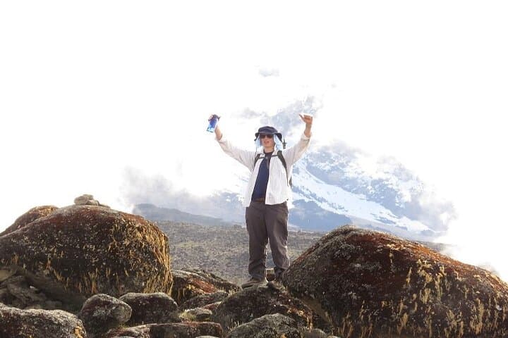 Machame Route Kilimanjaro 6-7 Day Trek: Complete Guide to Summit via Whiskey Route photo 1