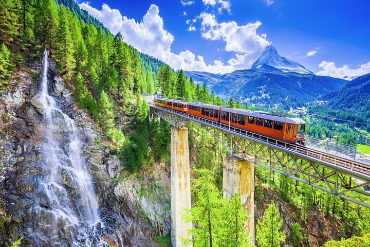 Bernina Express to St. Moritz: Private Alpine Day Trip from Milan