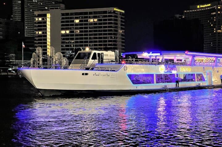 Moonlit Chao Phraya Dinner Cruise with Sparkling Rosé