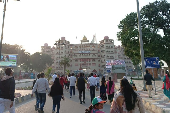 Full-Day Amritsar: Golden Temple, Jallianwala Bagh & Wagah Border Experience photo 2
