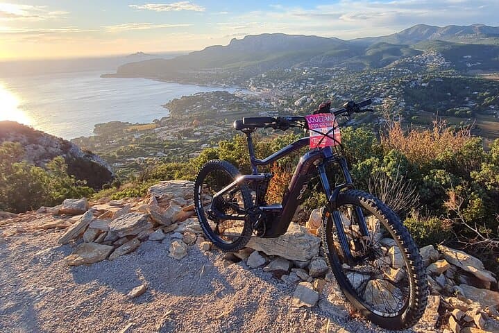 Explore Cassis National Park on an E-Mountain Bike: A Guided Adventure Through Calanques and Vineyards