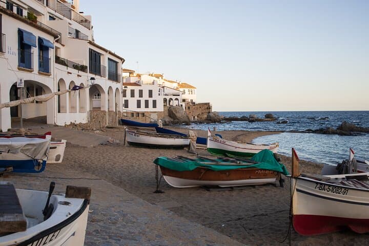 Full-Day Costa Brava Highlights: Peratallada, Pals, Begur & Calella