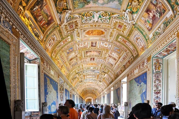 2-Day Rome Colosseum and Vatican Small-Group Tour — Skip-the-Line Weekend Itinerary