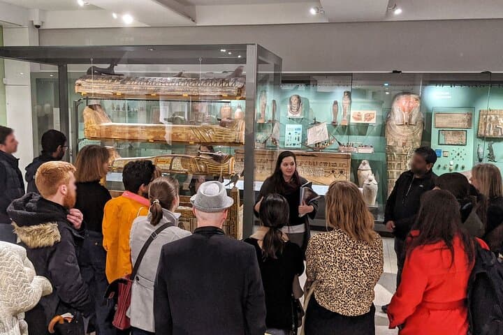 Uncomfortable Ashmolean: A Critical Guided Tour of Oxford's First Museum photo 6